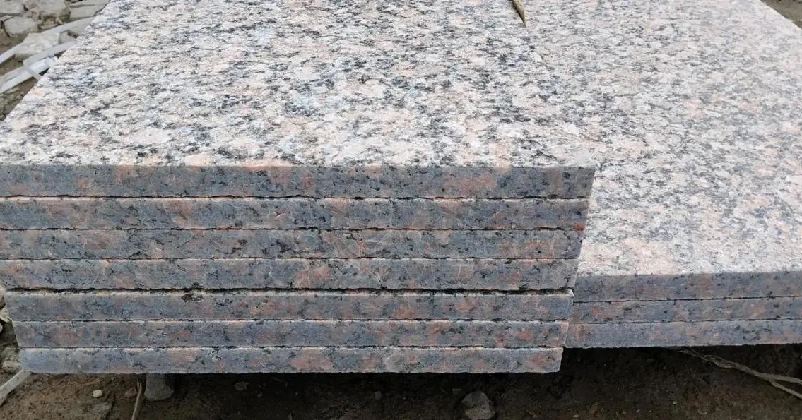 Ступени из Красногорского гранита