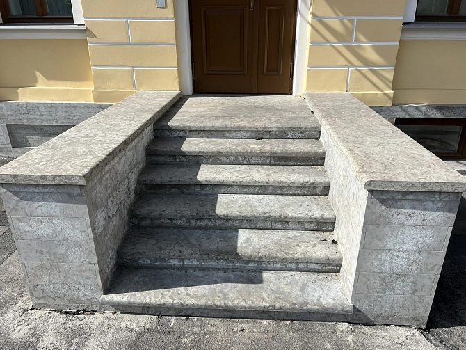 Ступени из Путиловского известняка